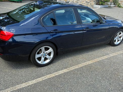 Used 2013 BMW 328i xDrive Sedan AWD/4WD image 6