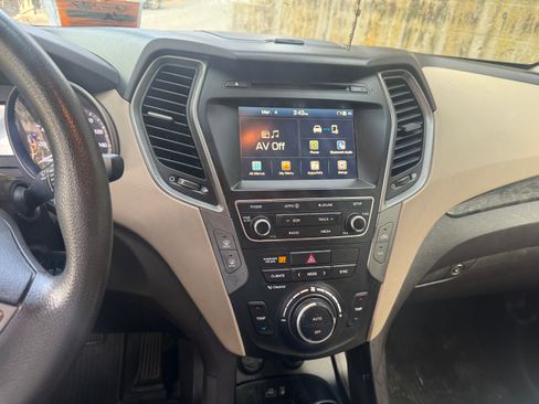 Used 2017 Hyundai Santa Fe Sport image 15