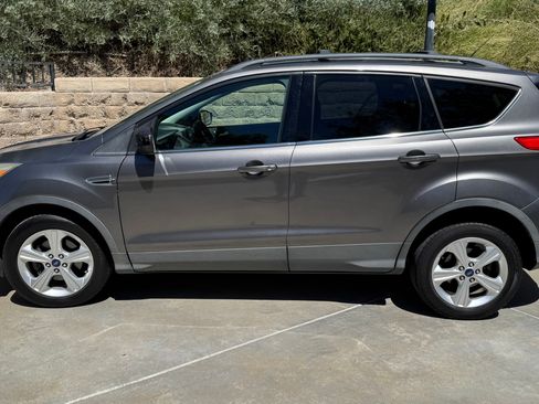Used 2013 Ford Escape SE FWD image 1