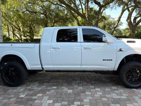 Used 2021 RAM 2500 Limited AWD/4WD image 15