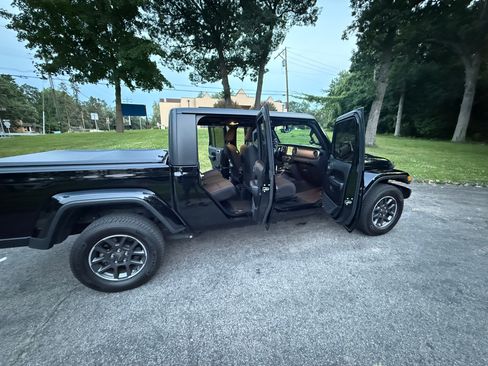 Used 2021 Jeep Gladiator Sport w/ Quick Order Package 24Q 80Th image 6