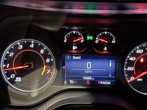 Used 2023 Chevrolet Camaro LT image 10