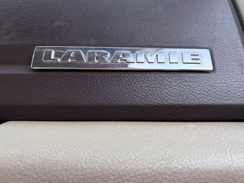 Used 2014 RAM 1500 Laramie w/ Convenience Group image 20