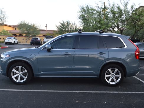 Used 2020 Volvo XC90 T8 Momentum AWD/4WD image 4