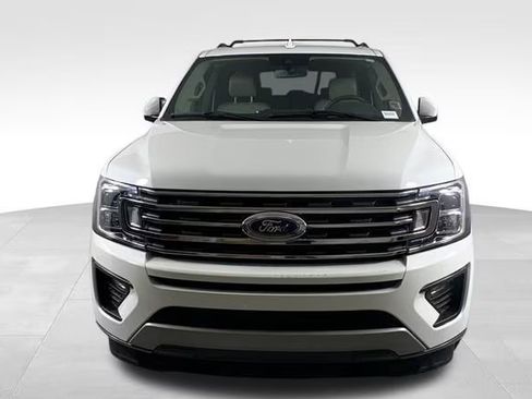 Used 2021 Ford Expedition Max XLT image 2