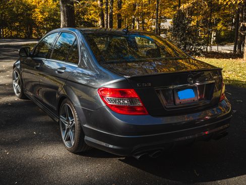 Used 2009 Mercedes-Benz C 63 AMG Sedan image 11