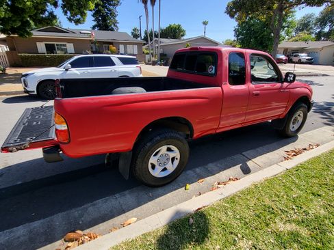 Used 2001 Toyota Tacoma PreRunner RWD image 6