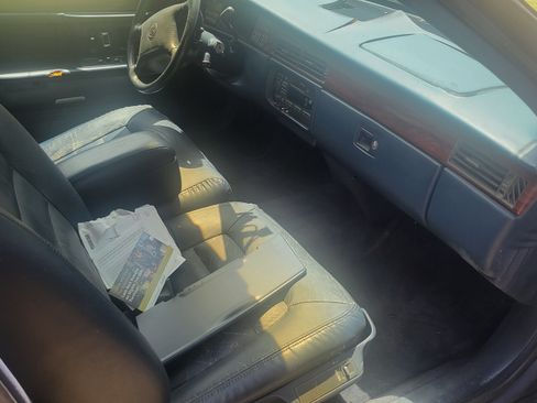 Used 1996 Cadillac De Ville Sedan FWD image 8