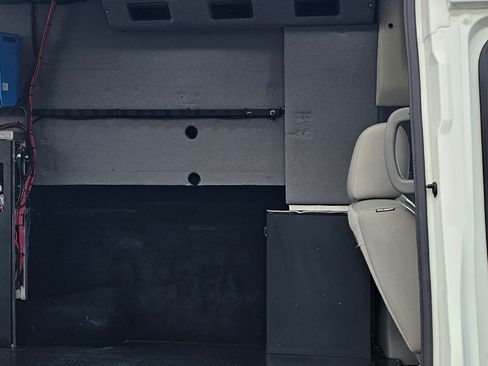 Used 2016 Nissan NV 3500 SV w/ Technology Package image 15