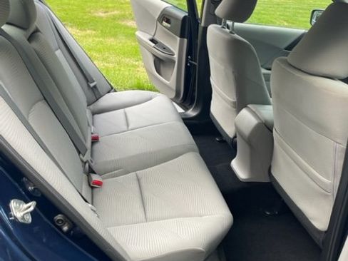 Used 2015 Honda Accord LX image 4