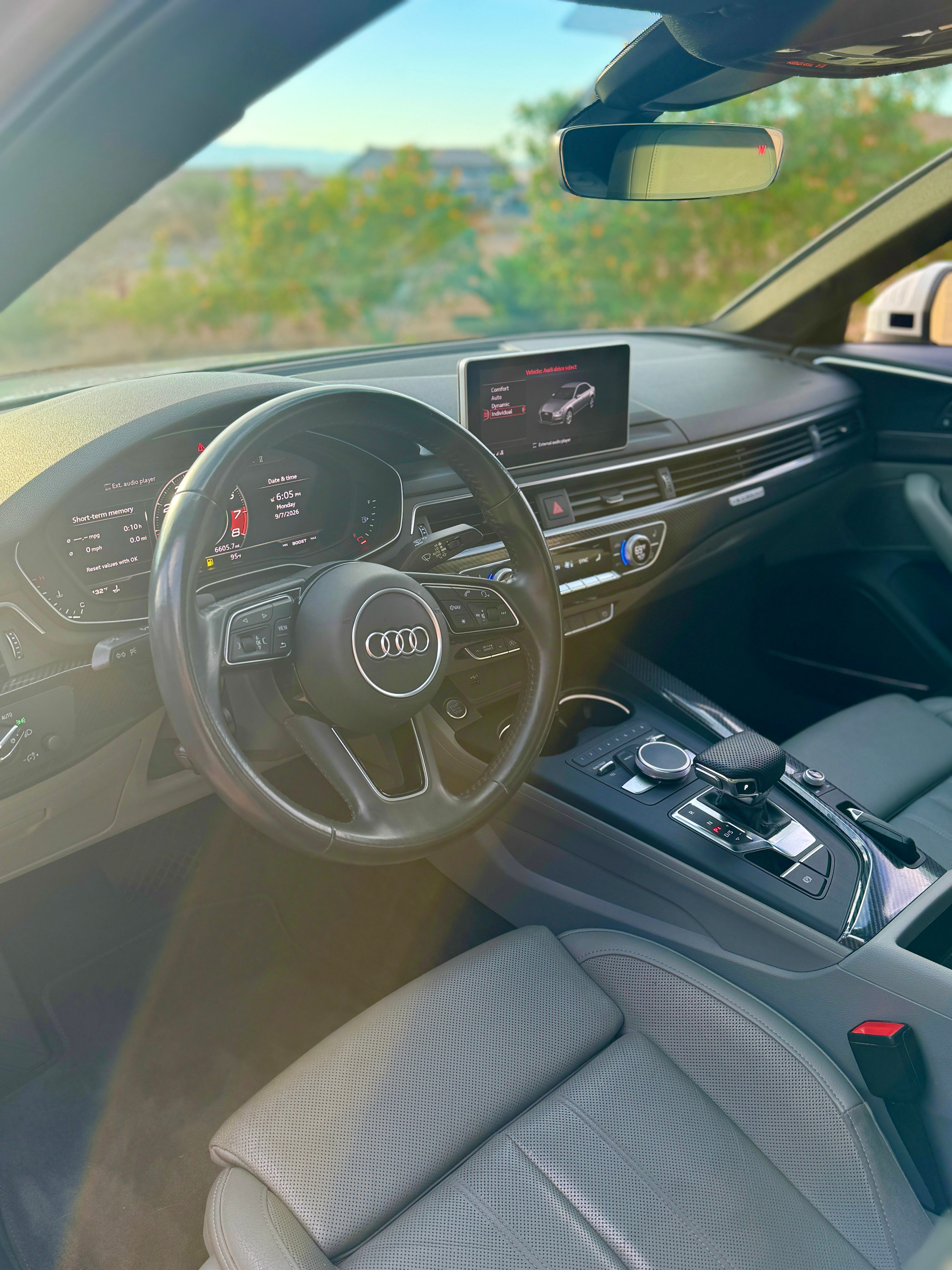 Used 2018 Audi A4 2.0T Premium Plus w/ Premium Plus Package AWD/4WD image 9