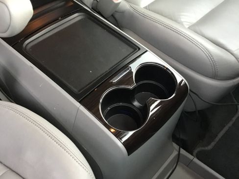 Used 2019 Toyota Sienna XLE image 12