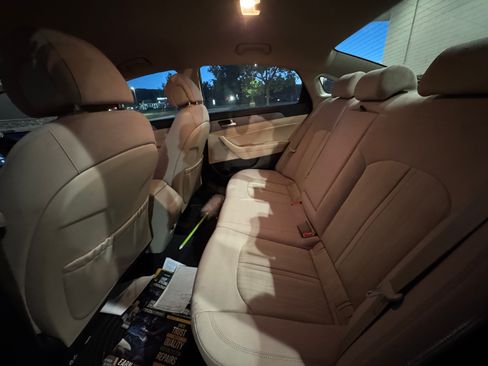 Used 2017 Hyundai Sonata SE image 16