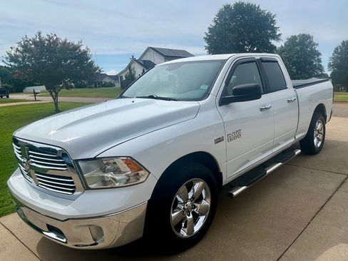 Used 2015 RAM 1500 Big Horn RWD image 2