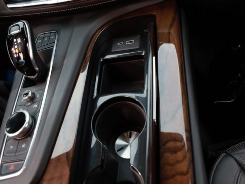 Used 2021 Cadillac Escalade ESV Sport Platinum image 31