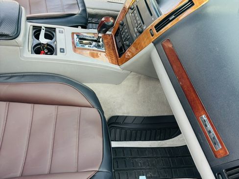 Used 2006 Cadillac STS V8 w/ Preferred Equipment Group image 4