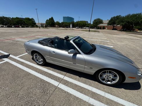 Used 2001 Jaguar XK8 Convertible image 15