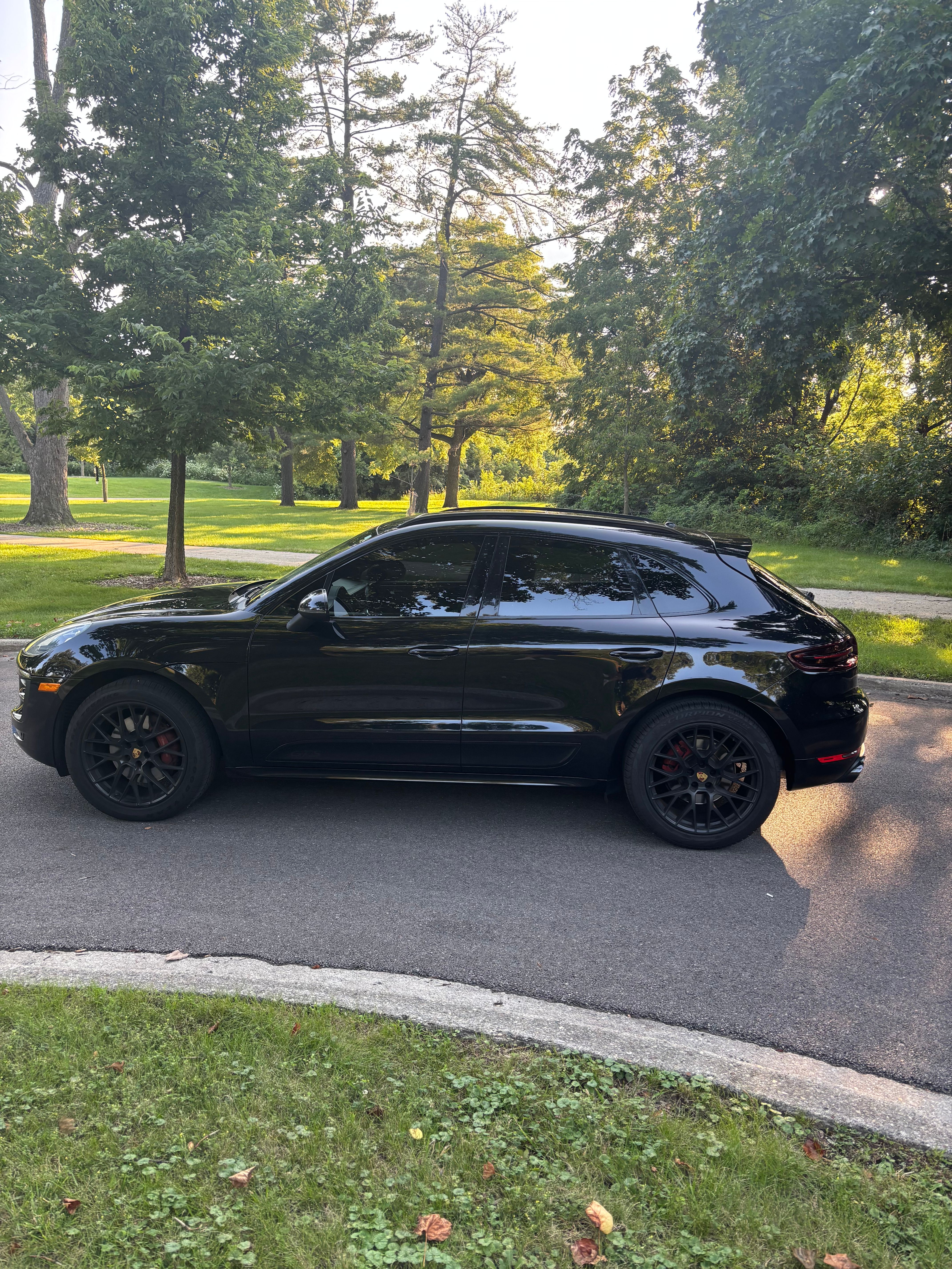 Used 2017 Porsche Macan GTS AWD/4WD image 23