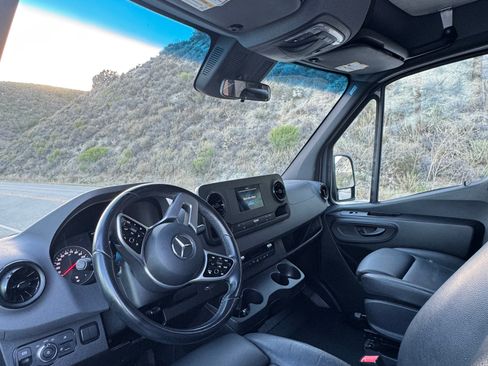 Used 2020 Mercedes-Benz Sprinter 2500 image 5