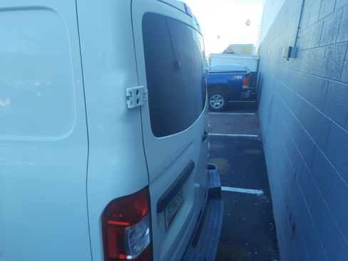 Used 2016 Nissan NV 3500 S w/ Power Package image 4