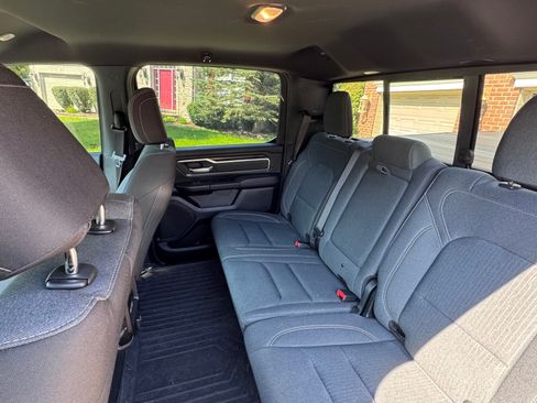 Used 2021 RAM 1500 Big Horn AWD/4WD image 4