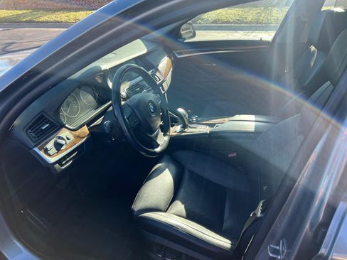 Used 2011 BMW 550i Sedan image 9