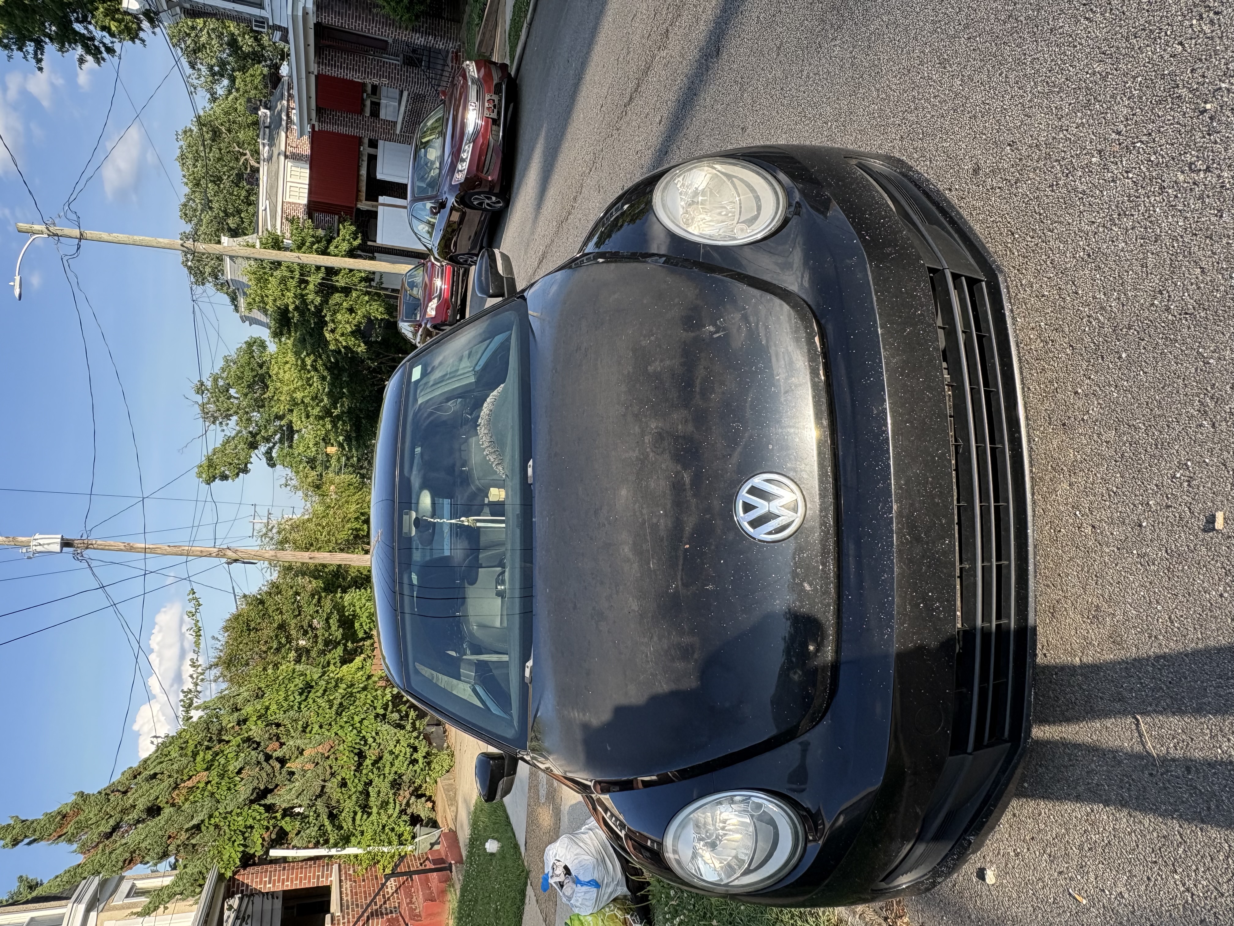 Used 2012 Volkswagen Beetle 2.5 FWD image 1