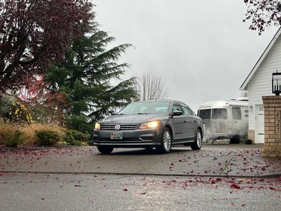 Used 2017 Volkswagen Passat 1.8T SE