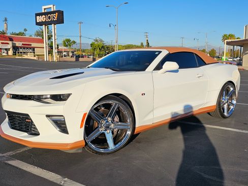 Used 2017 Chevrolet Camaro SS image 1