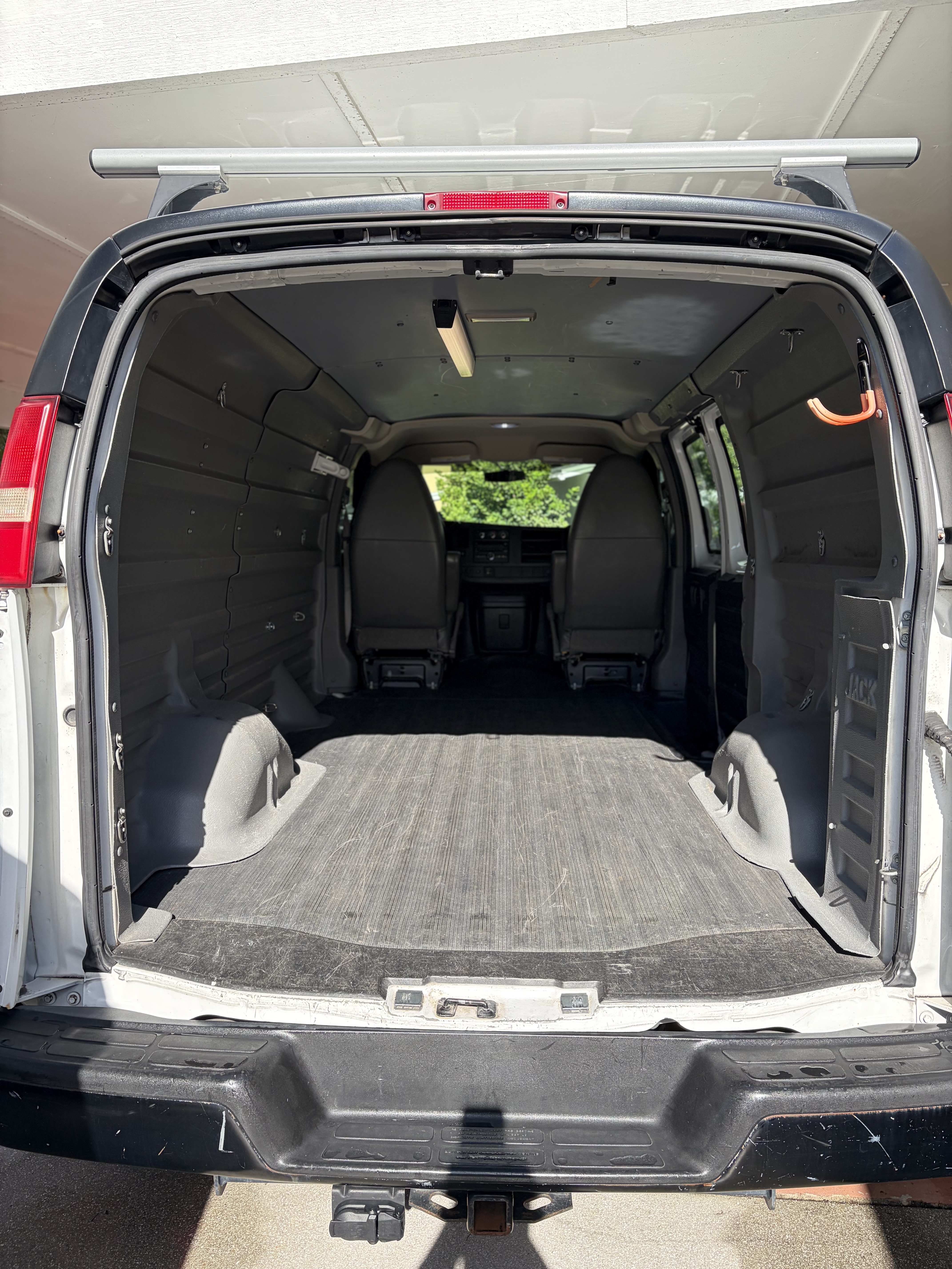 Used 2013 GMC Savana 2500 RWD image 17