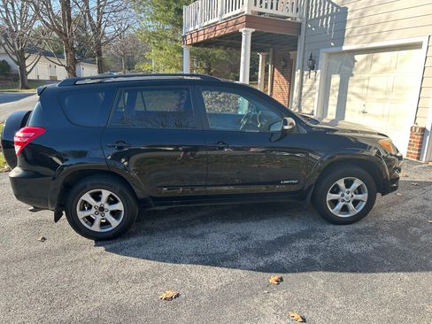Used 2011 Toyota RAV4 Limited image 2