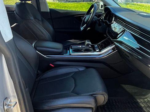 Used 2019 Audi Q8 Prestige AWD/4WD image 14