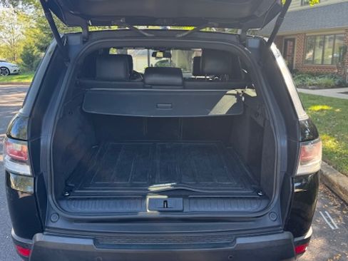 Used 2015 Land Rover Range Rover Sport HSE image 9