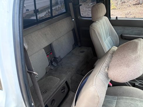 Used 1999 Toyota Tacoma 2WD Xtracab image 16