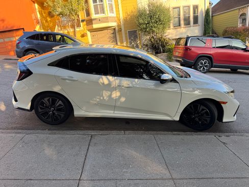 Used 2017 Honda Civic EX image 8