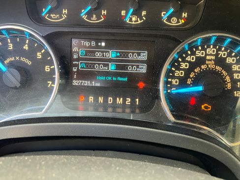 Used 2012 Ford F150 XLT w/ HD Payload Pkg image 5