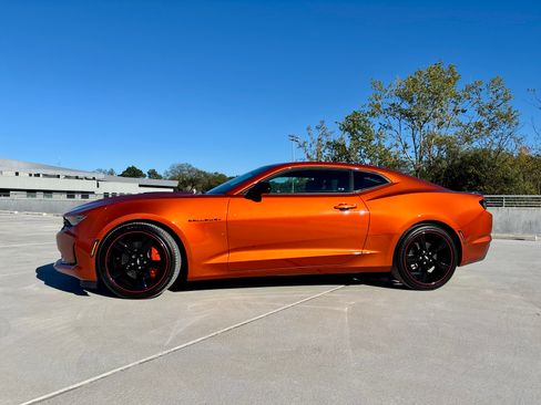 Used 2022 Chevrolet Camaro LT w/ RS Package image 5