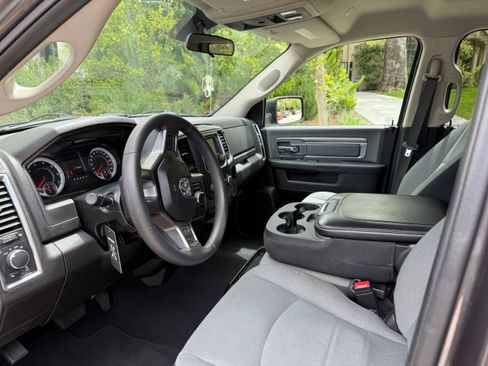 Used 2021 RAM 1500 Classic SLT RWD image 11