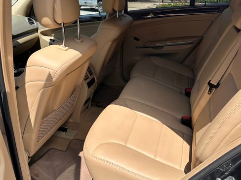 Used 2011 Mercedes-Benz ML 350 2WD image 11