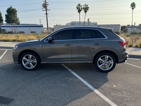 Used 2020 Audi Q3 2.0T Premium w/ Convenience Package image 5
