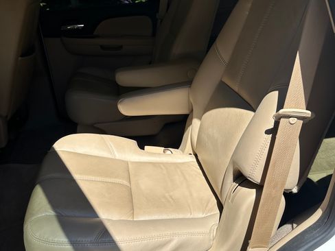 Used 2007 Chevrolet Tahoe LT w/ LT Preferred Equipment Group RWD image 10