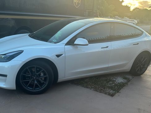 Used 2022 Tesla Model 3 Long Range image 13