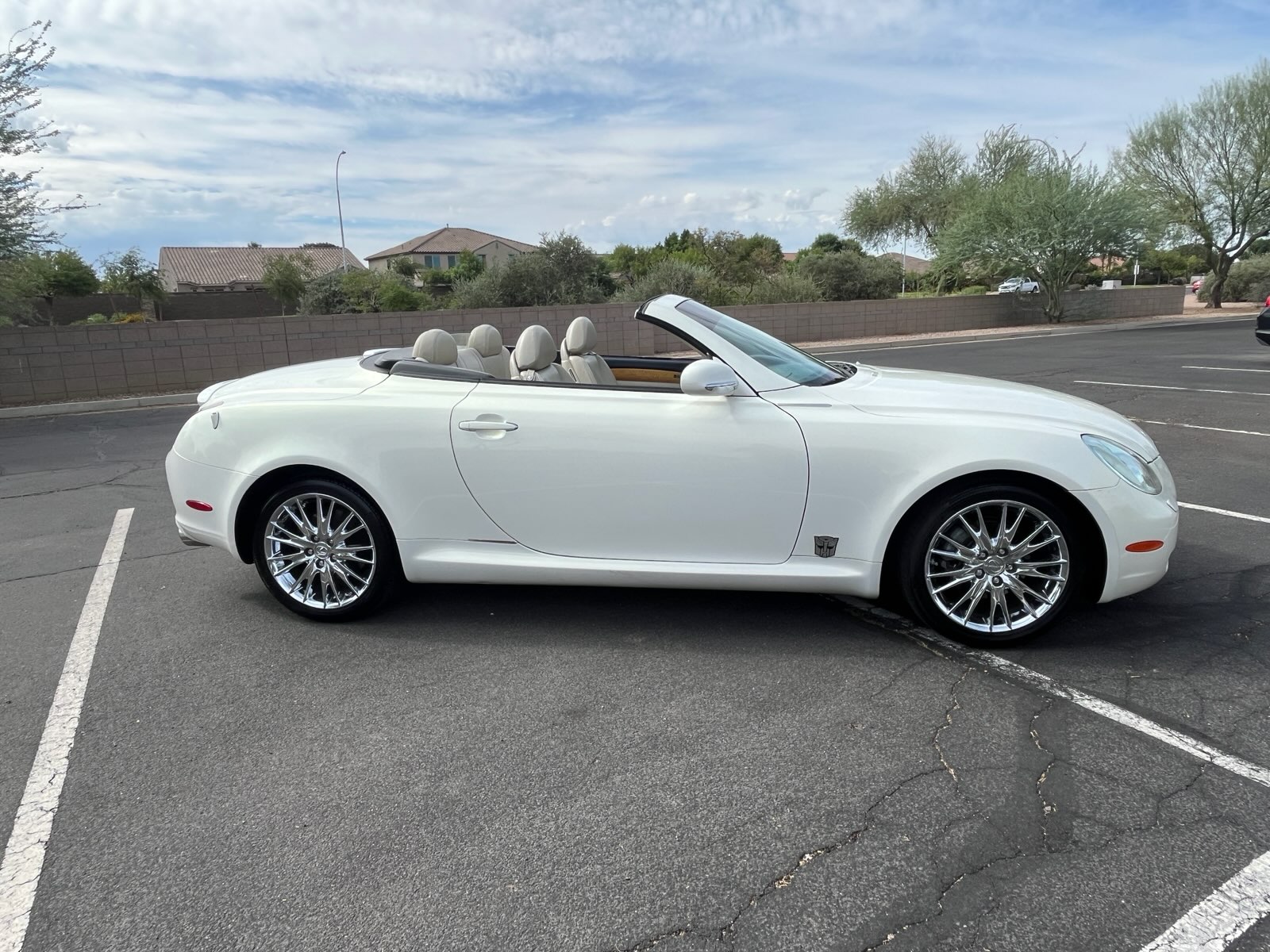 Used 2005 Lexus SC 430 Convertible w/ Preferred Accessory Pkg RWD image 4