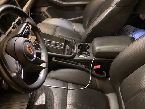 Used 2023 Porsche Macan S AWD/4WD image 4