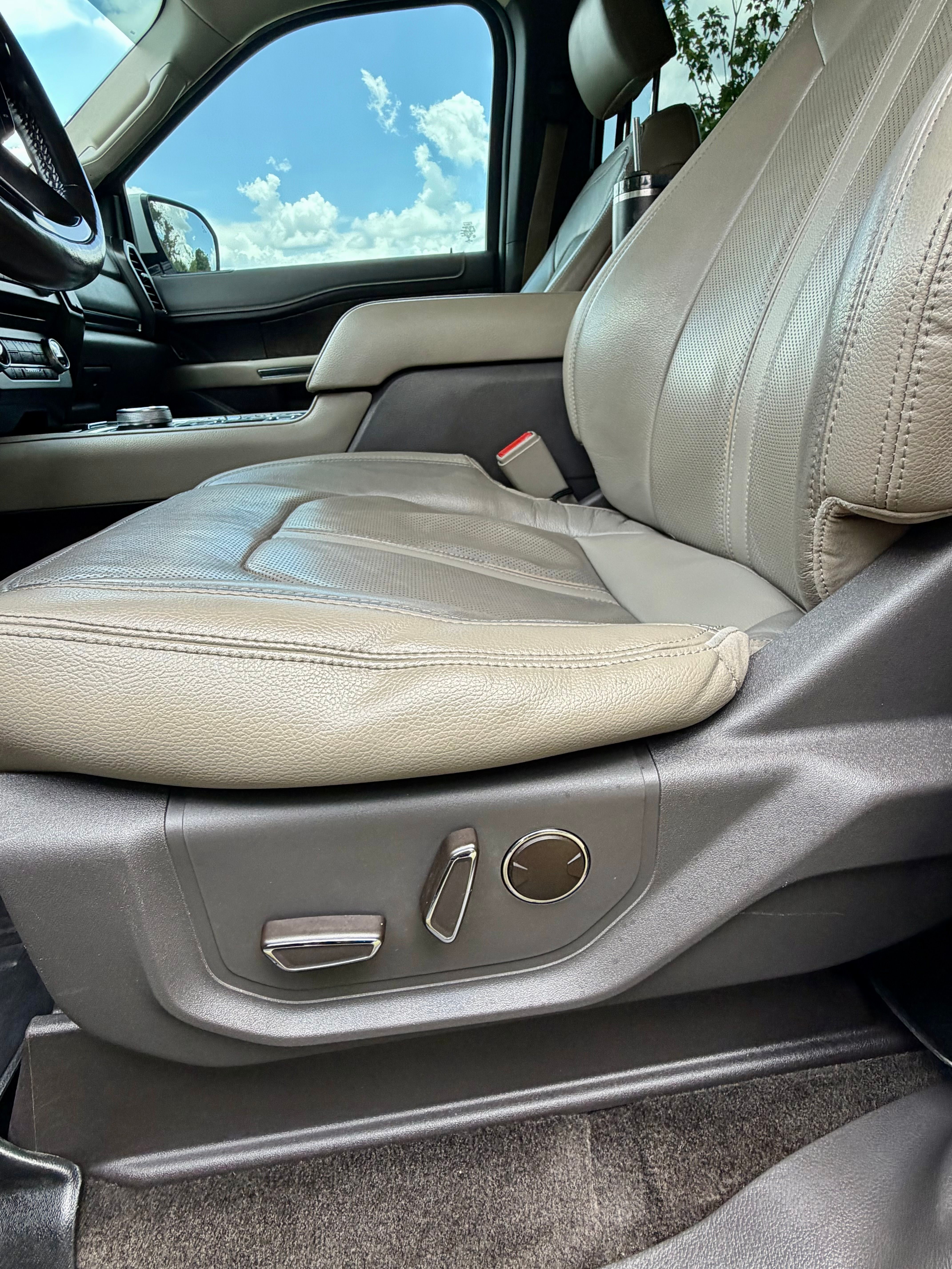 Used 2018 Ford Expedition Max Limited RWD image 15