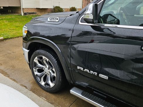 Used 2019 RAM 1500 Laramie Longhorn image 6