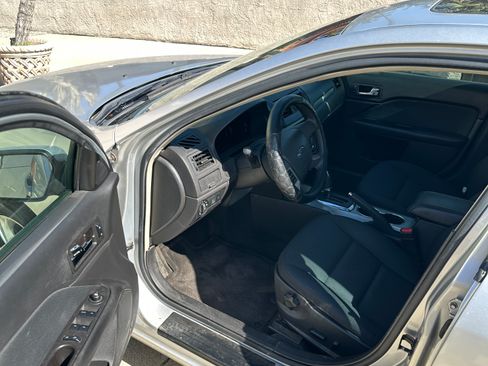 Used 2012 Ford Fusion SE image 9