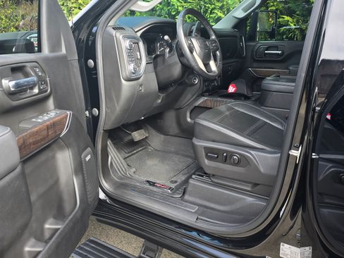 Used 2021 GMC Sierra 2500 Denali w/ Denali Black Diamond Edition image 13