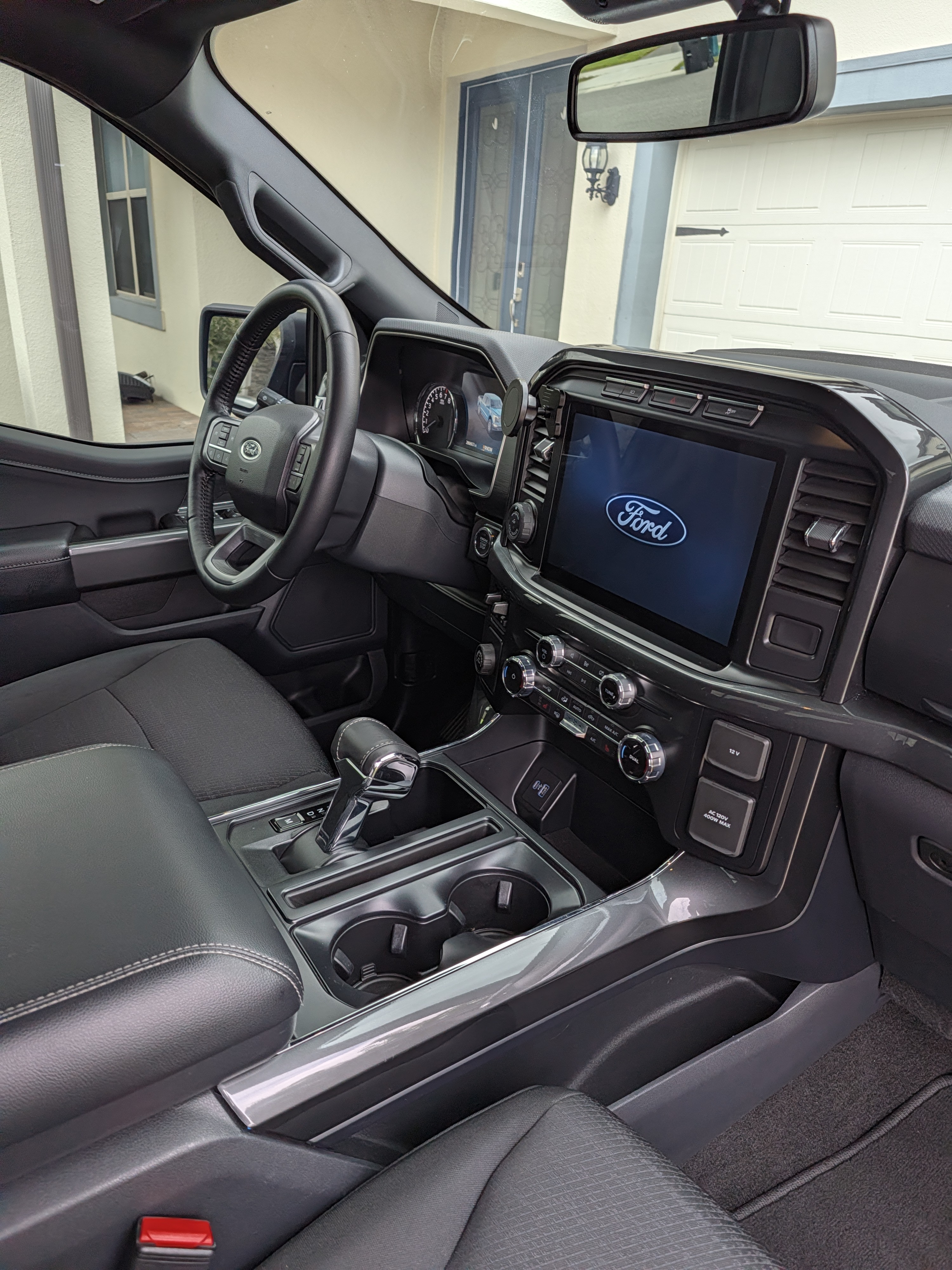 Used 2022 Ford F150 XLT w/ Equipment Group 302A High RWD image 17