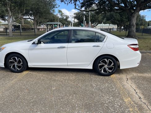 Used 2016 Honda Accord LX image 8